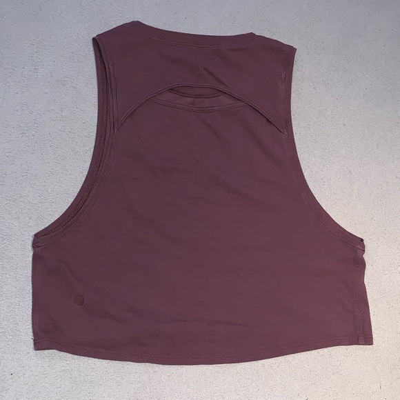 Lululemon tank - Picture 1 of 4